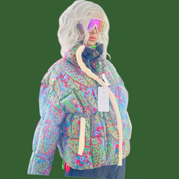 Colorful Patterned Jacket with Sherpa Lining Vena- D - Picture 4 of 8